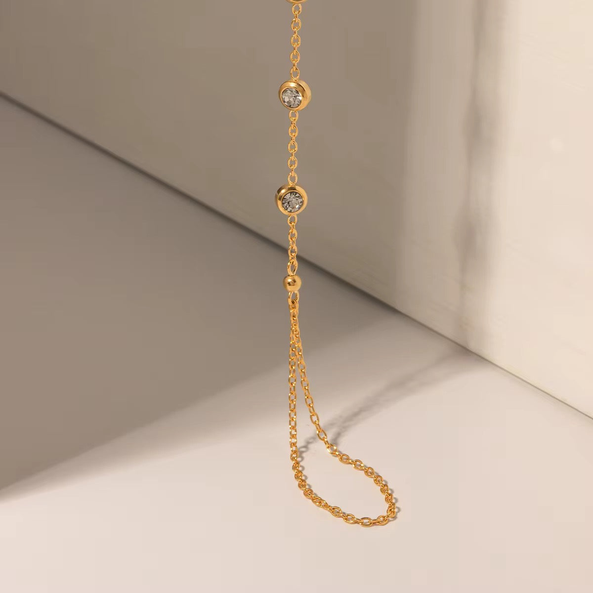 Stella Hand Chain