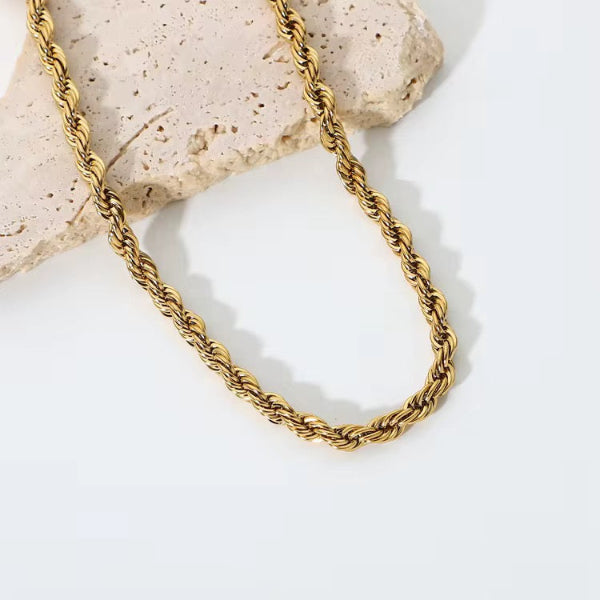 Lily Necklace