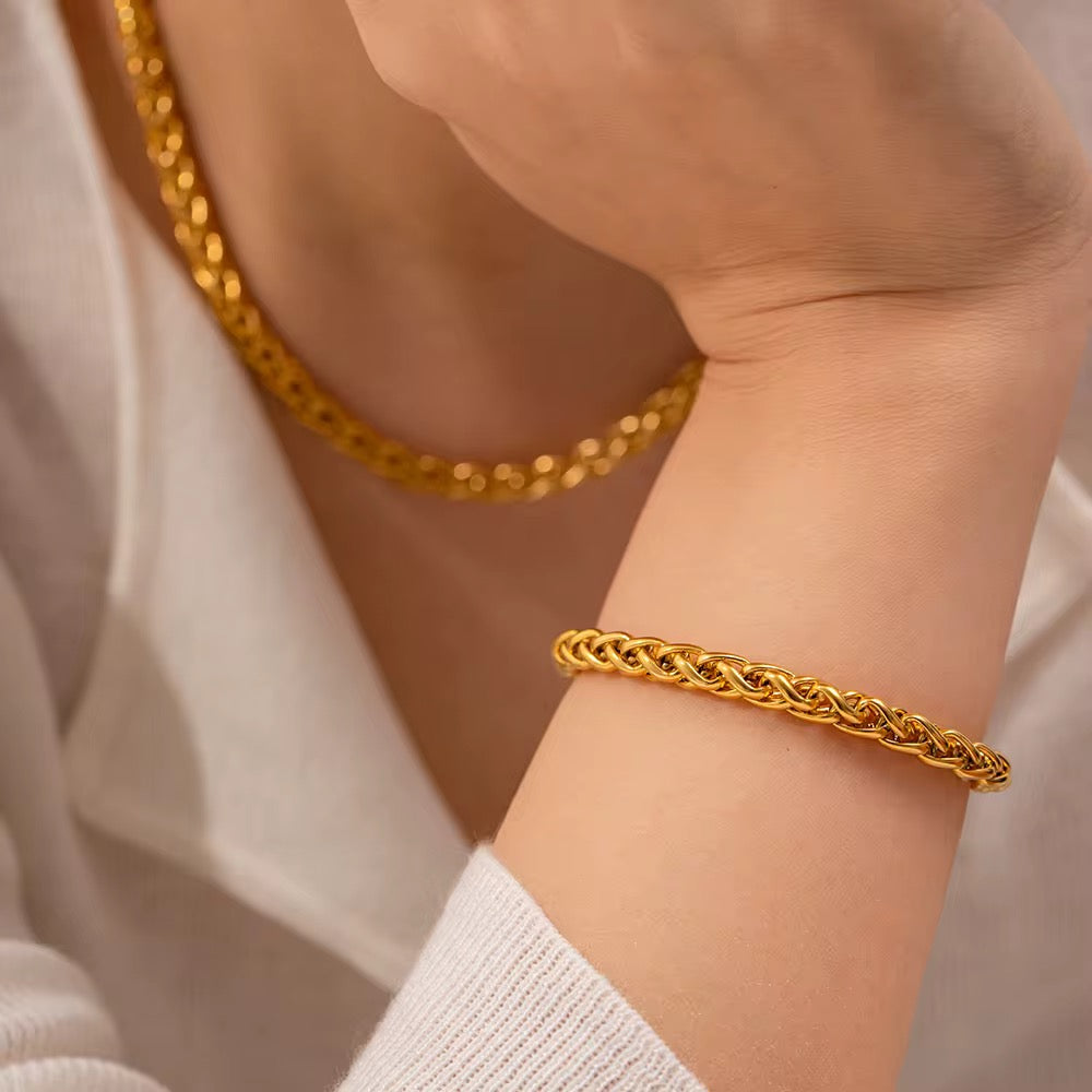 Essential Twist Set