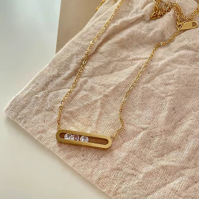 The Bar Necklace