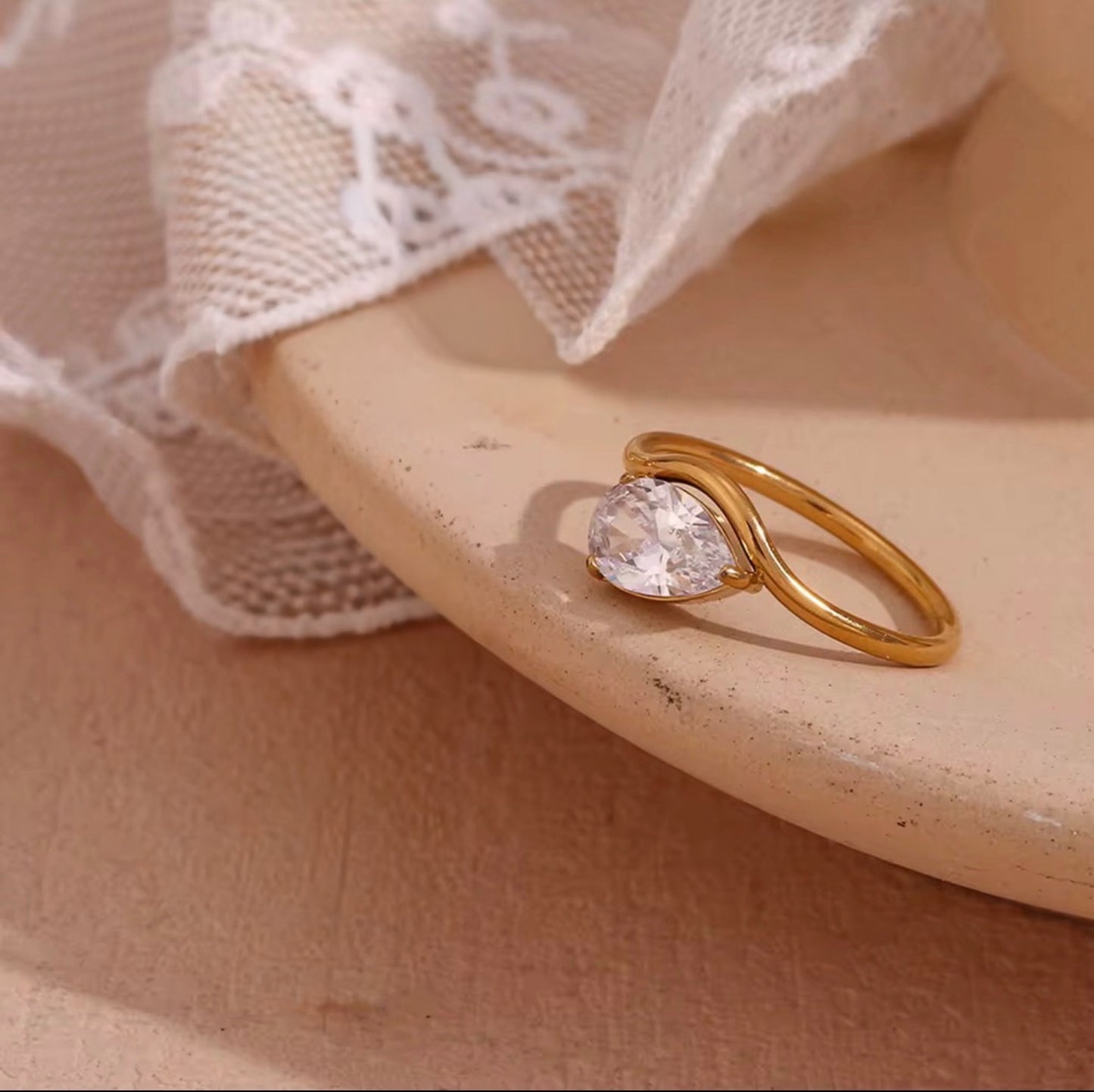 Auria Ring