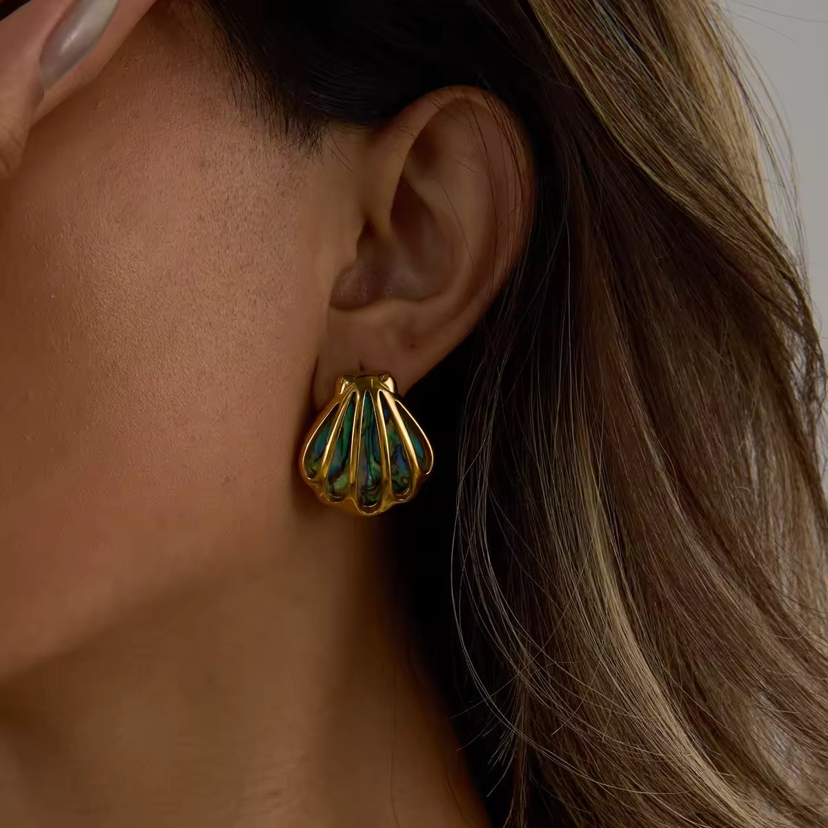 Golden Reef Studs