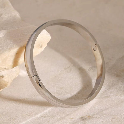 Classic Bangle - Silver