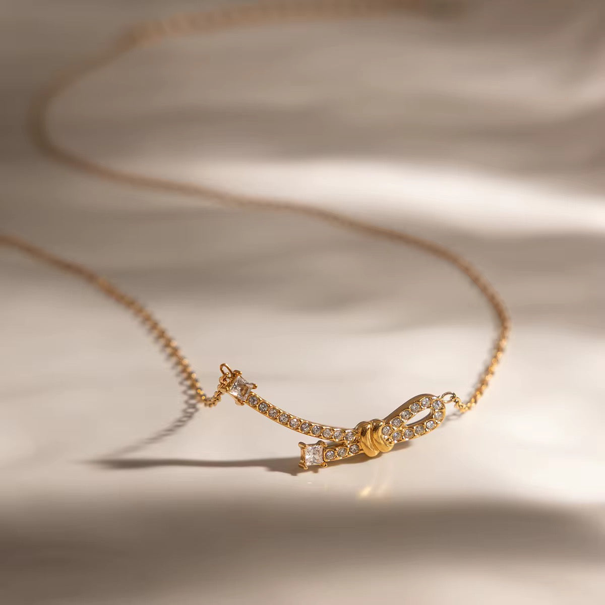 Hazel Knot Necklace