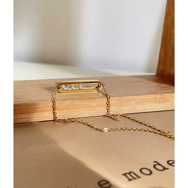 The Bar Necklace