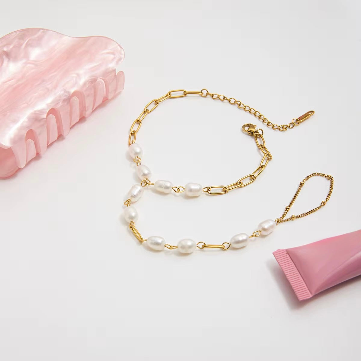 Isla Hand Chain