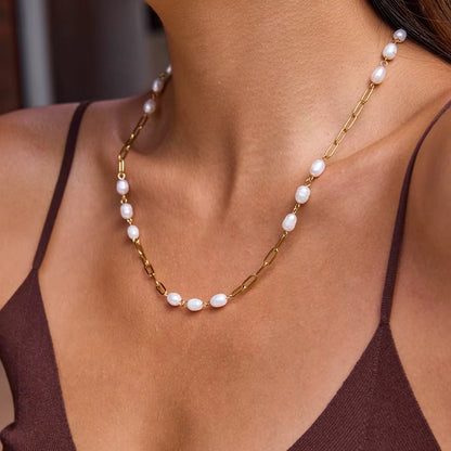 Stella Pearl Necklace