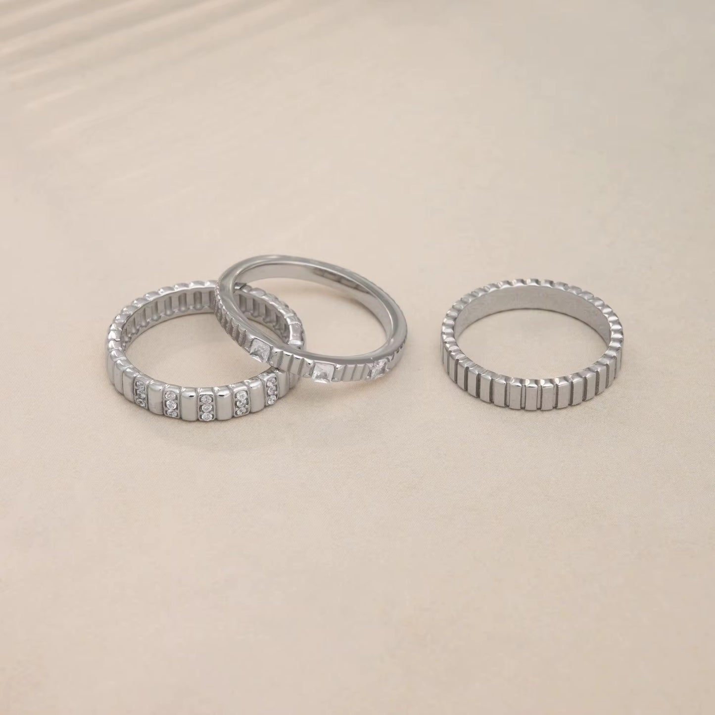 Simple Glow Girl Ring