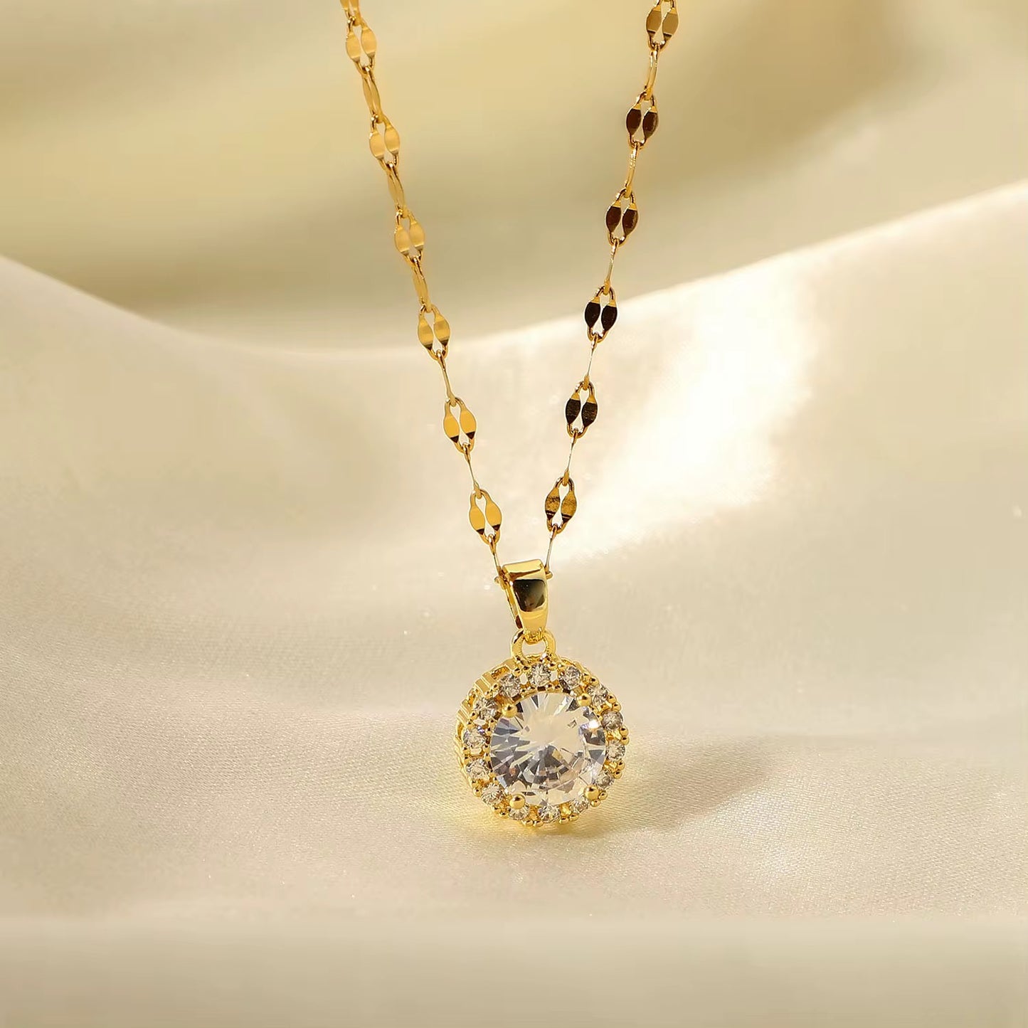Lumina Necklace