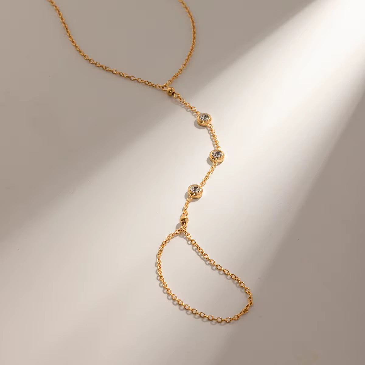 Stella Hand Chain