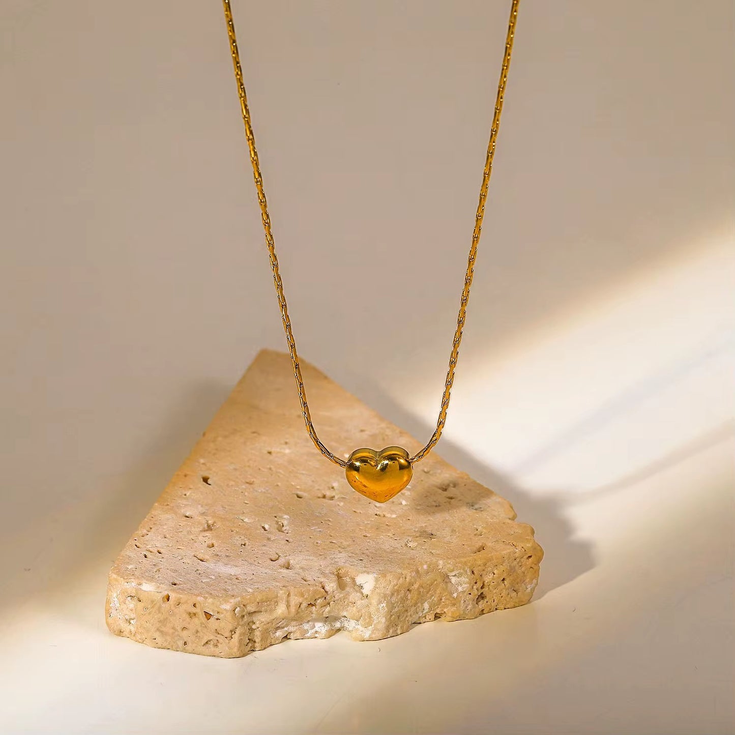 Amor Necklace