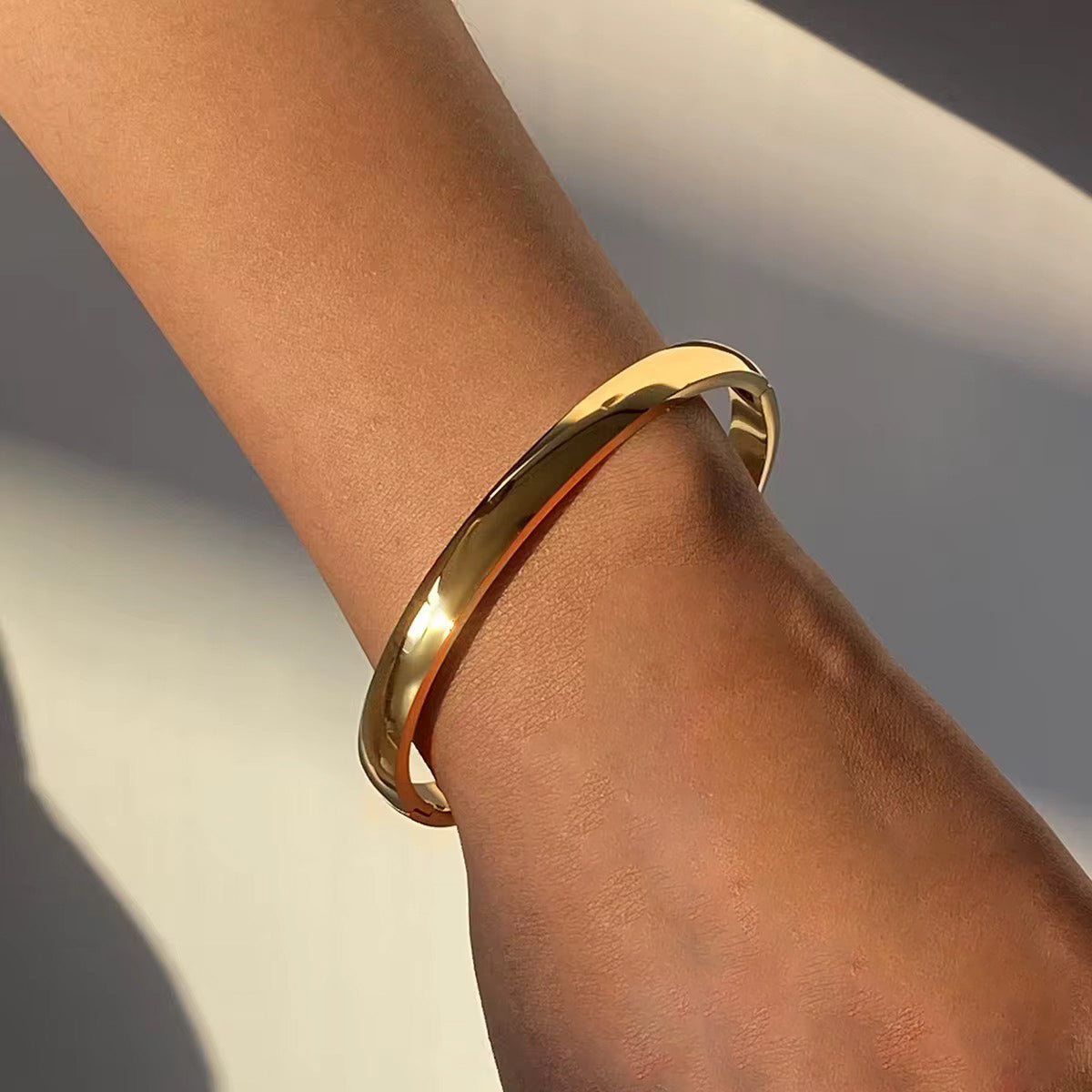 Classic Bangle - Gold