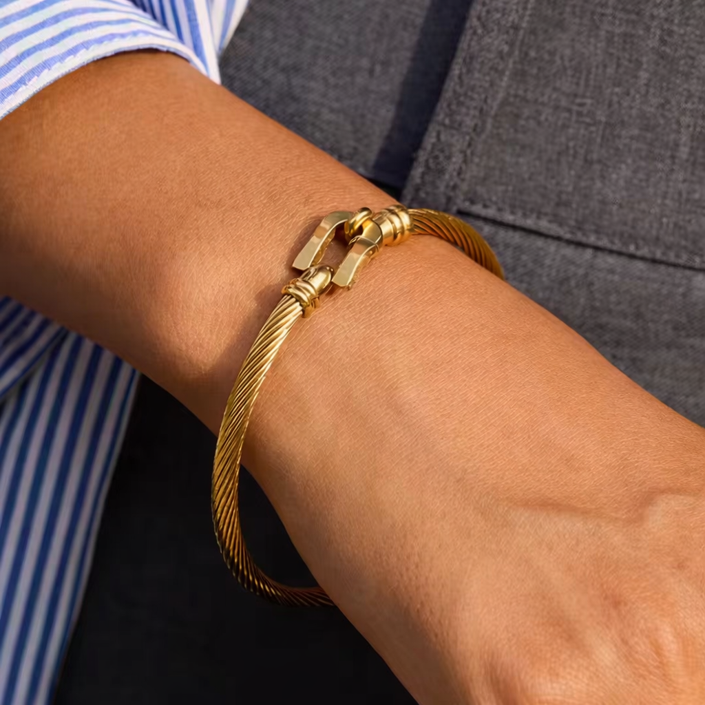 Heartlink Bangle